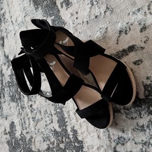 Report Cross Strap Wedges